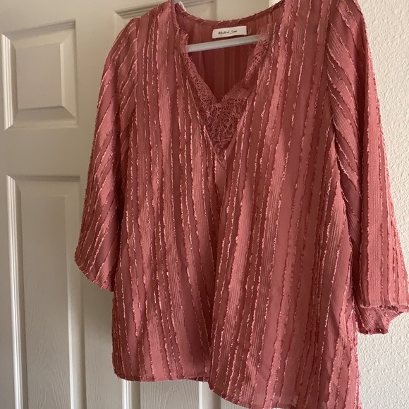 Business casual top from Buckle - Picture 3 of 3